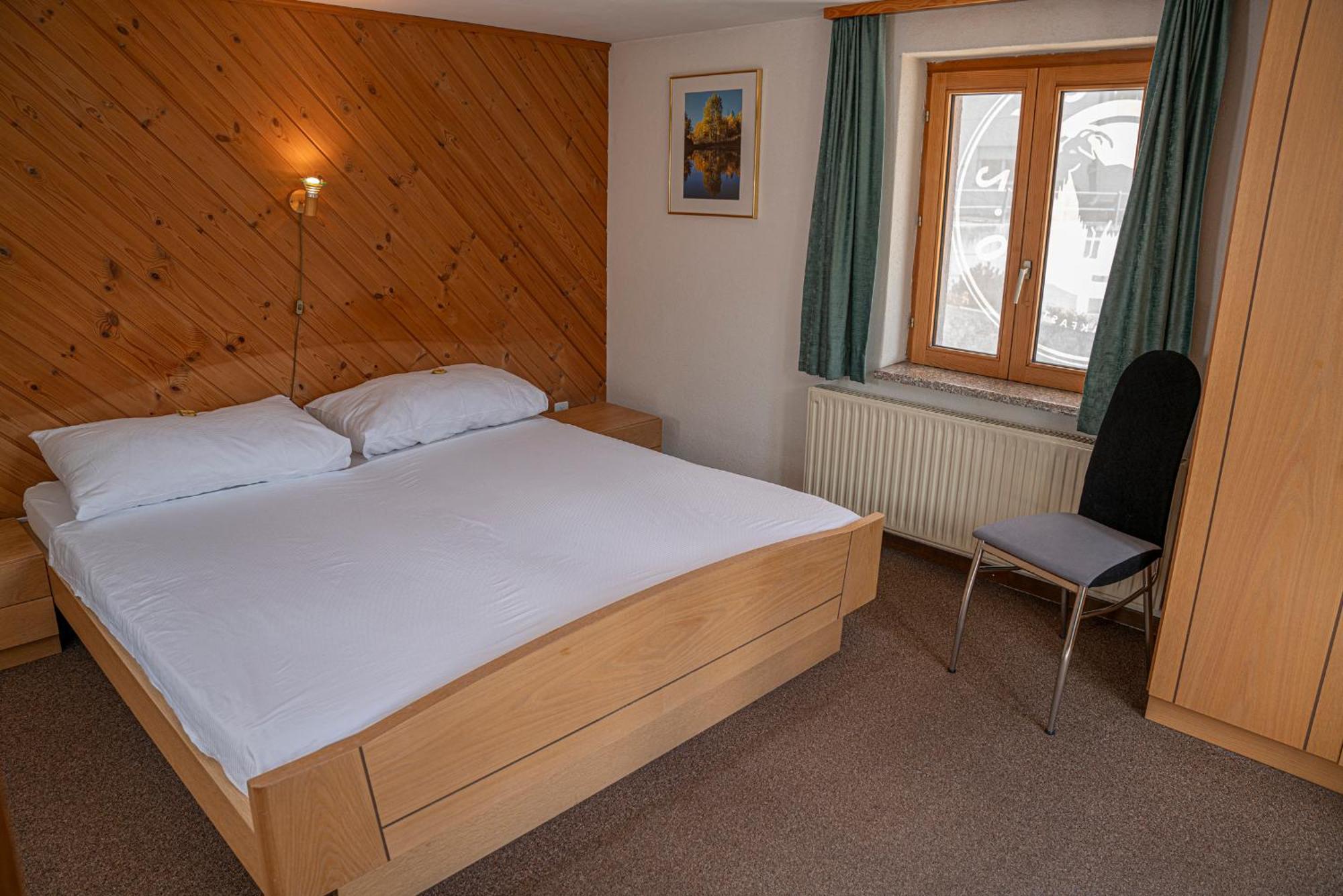 Alte Bock 2.0 Bed & Breakfast Grachen Exterior photo