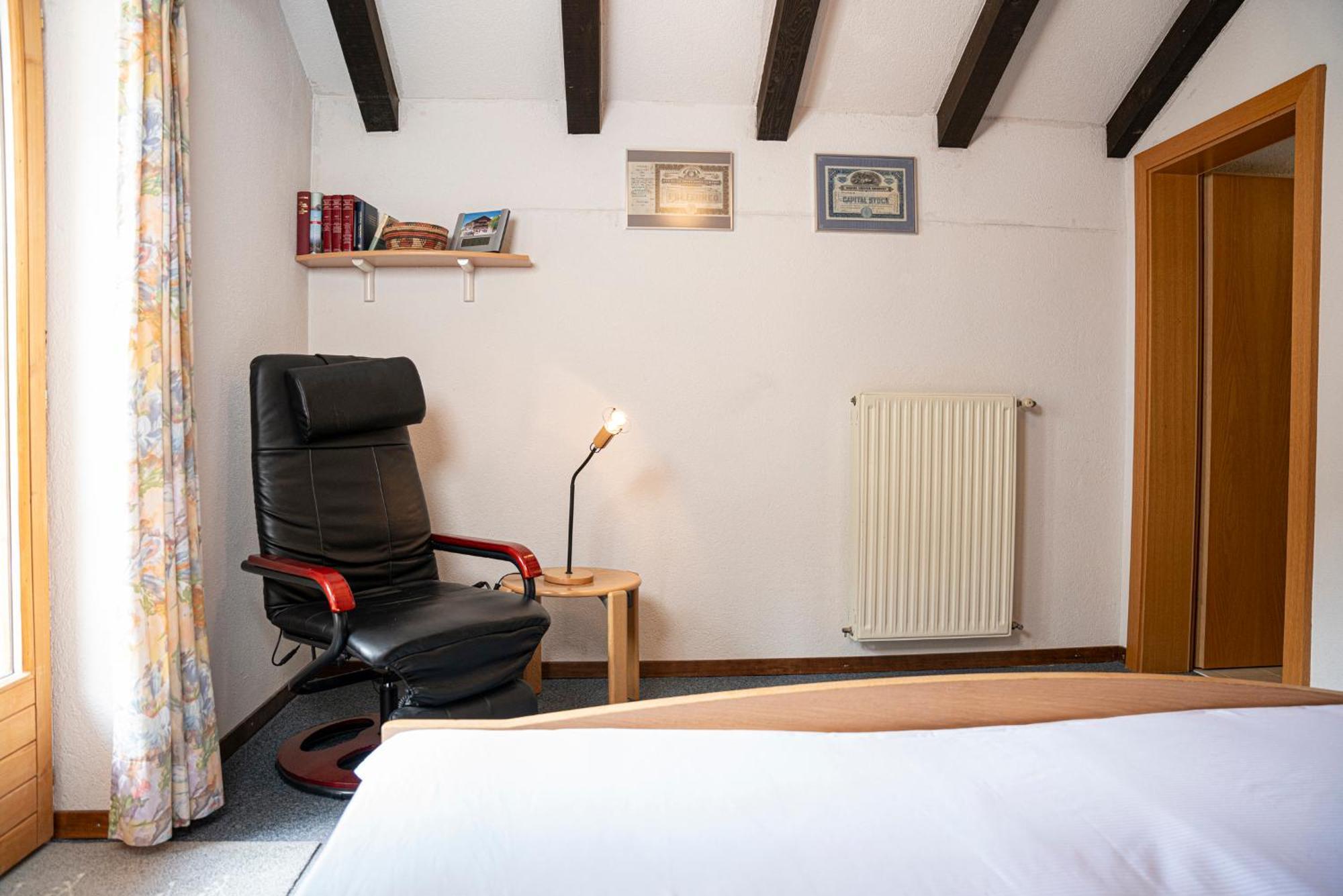 Alte Bock 2.0 Bed & Breakfast Grachen Exterior photo
