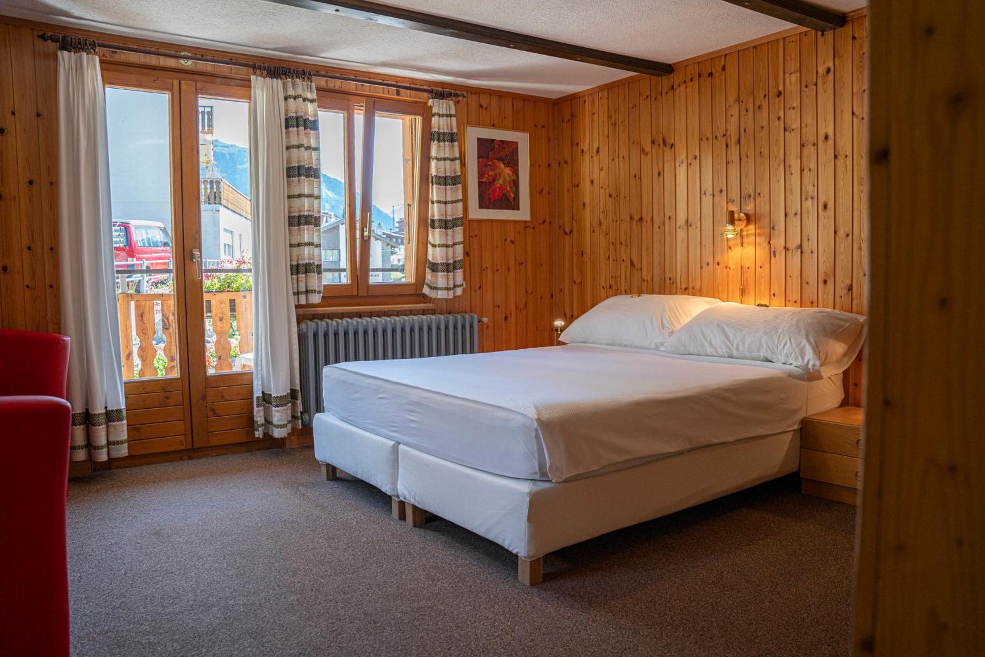 Alte Bock 2.0 Bed & Breakfast Grachen Exterior photo